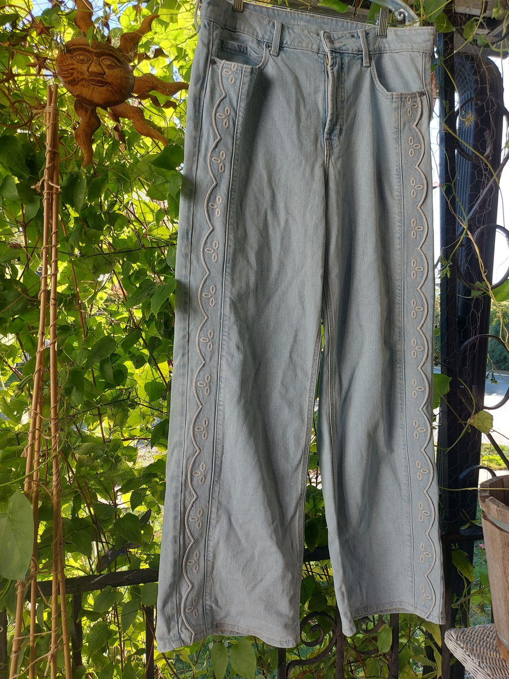 🌸 Old Navy Curvy Extra High-Waisted Scalloped Wide-Leg Jeans